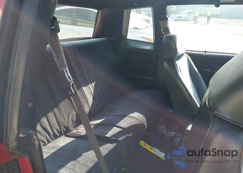 1988 Chevrolet Monte Carlo из США, поврежденный, VIN 1G1GZ11GXJP128530